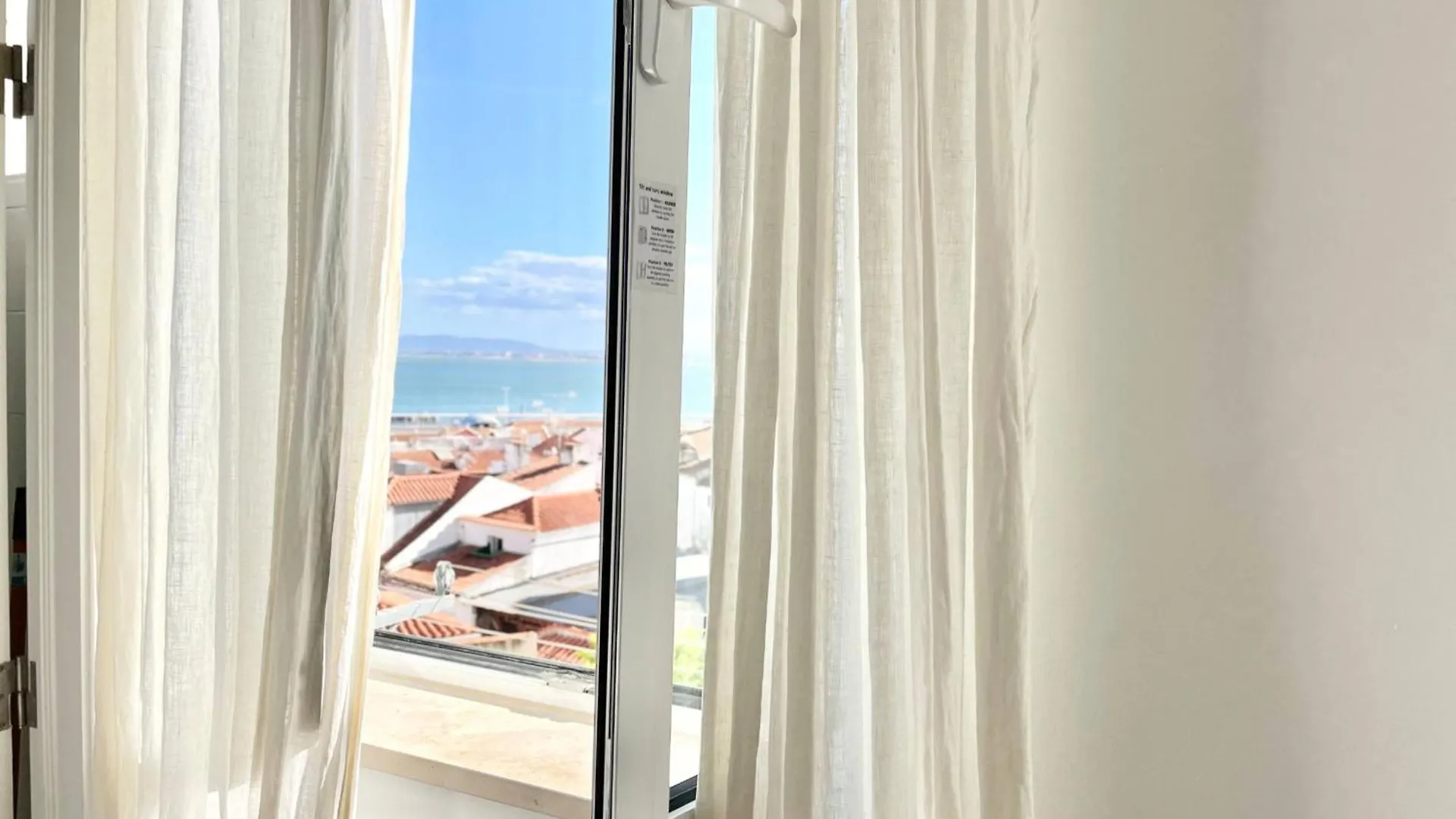 ליסבון Alarco - Alfama River Loft - 55753 Al דירה